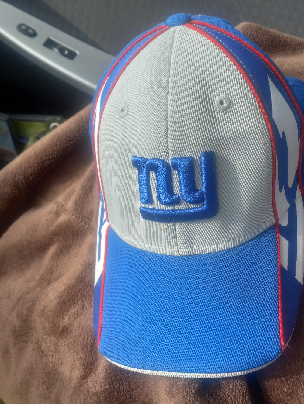 Nwt  NY  Giants Baseball Cap. Size S/M